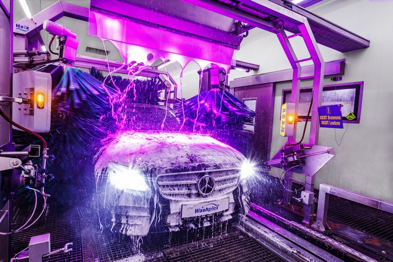 Washplex Linz Waschstraße Industriezeile Fahrzeugreinigung